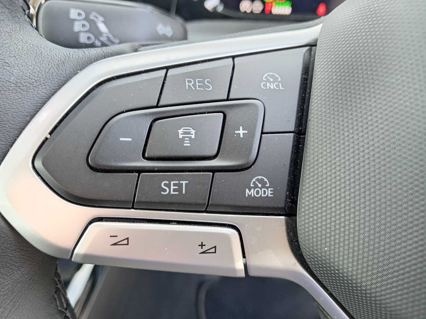 Volkswagen Golf Hatchback 1.5 TSI 204 Style eHybrid 5dr DSG